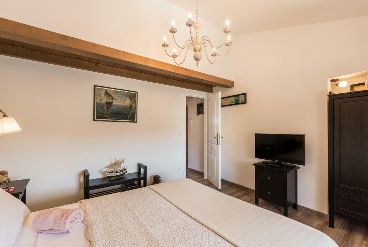 Skipper Suites Novigrad  Luaran gambar
