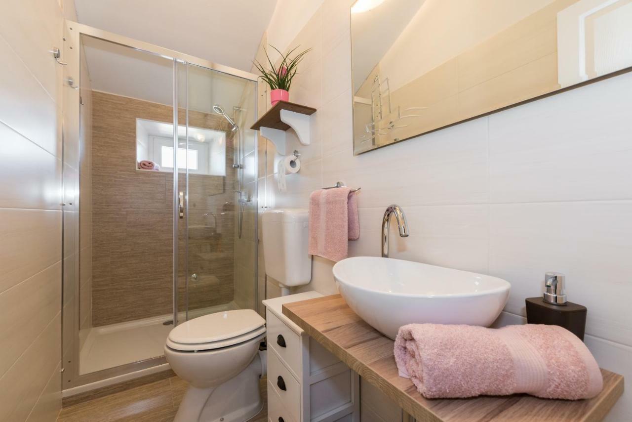 Skipper Suites Novigrad  Luaran gambar